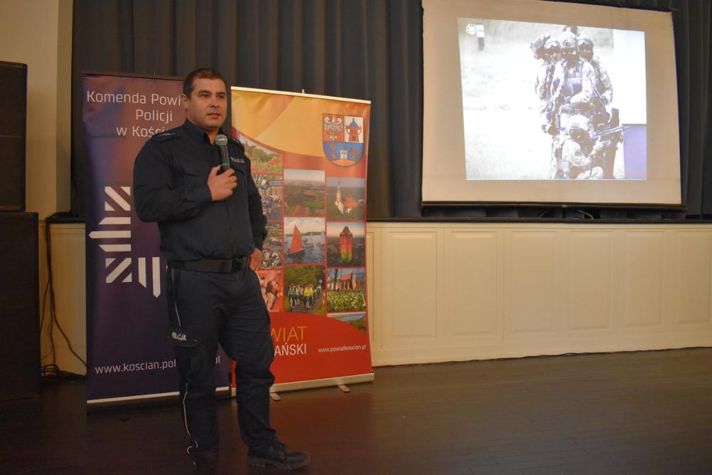 Zdjęcie galerii artykułu:  - m) Spotkanie uczniów klas VIII w ramach Ogólnopolskiego Tygodnia Kariery